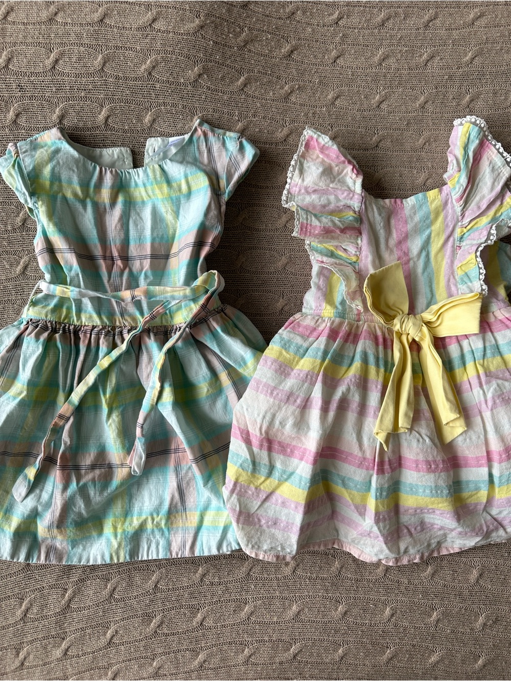 EUC Carter’s Baby Girl 2pc Dress Bundle, Pastel Plaid, 2T